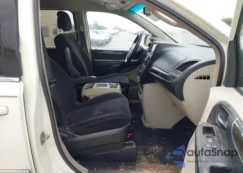 2011 Chrysler Town & Country Touring z USA, uszkodzony, nr VIN 2A4RR5DG1BR658091